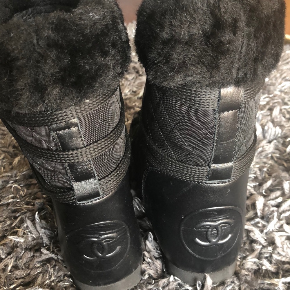 Authentic Chanel Moon Boots - Picture 2 of 6